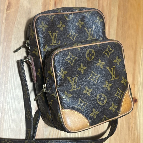 Louis Vuitton Vintage Amazone Monogram Shoulder Bag Monogram Canvas AUTHENTIC - Picture 1 of 15